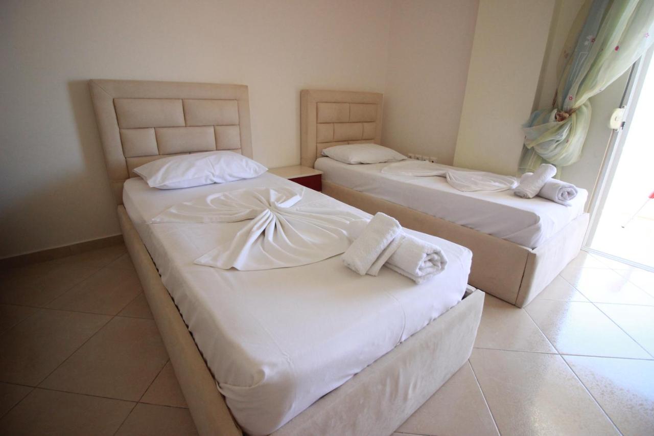 Villa Roel Sarande Bagian luar foto